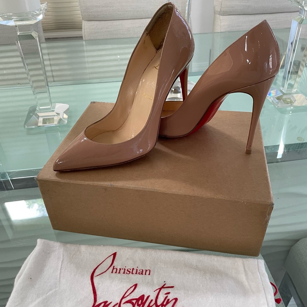 Christian Louboutin pumps authentic